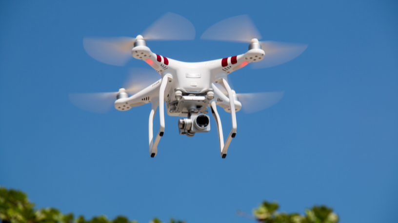 Fernando Bruno Crestani mostra como os drones têm otimizado a gestão de obras no mercado imobiliário.