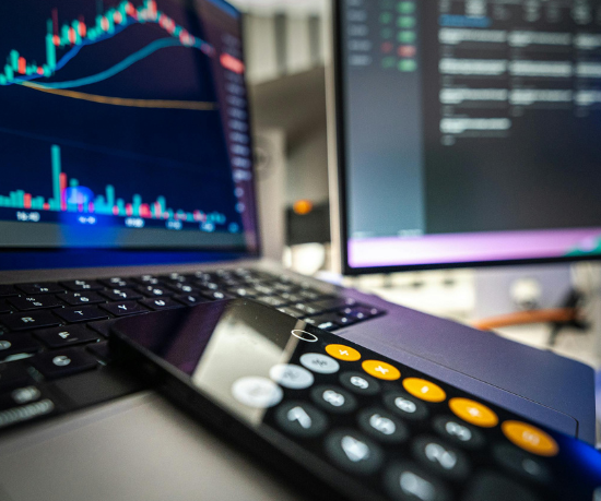 Rodrigo Balassiano explica como fundos estruturados com dupla governança unem conselhos e assembleias para maior transparência e controle.