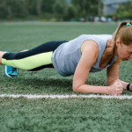 A atividade física como ferramenta de regulação emocional é analisada por Alexandre Costa Pedrosa, destacando seus impactos no equilíbrio mental e no bem-estar.